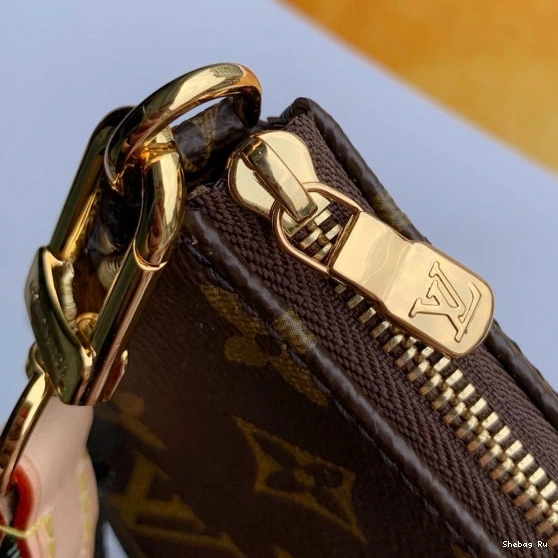 VUITTON POCHETTE - MULTI PRELAUNCH LOUIS EXCHANELUSIVE DIGITAL ACCESSOIRES 0810
